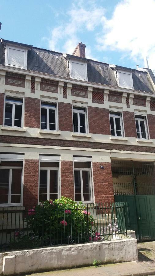 Apt 8 Du Temple Hypercentre & Parking Cambrai Exterior foto